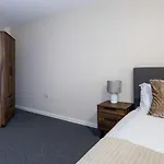 Bright & Modern 1 Bedroom Apartment Manchester